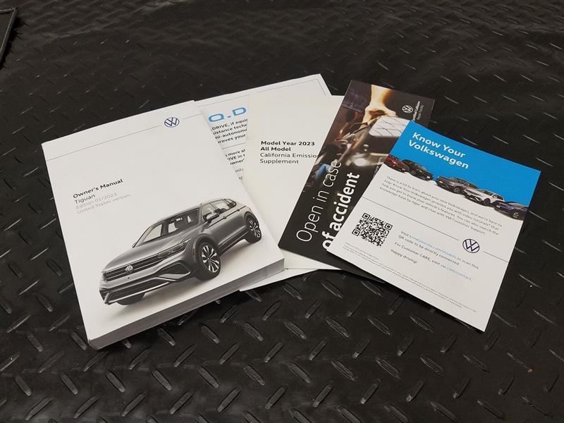 2023 Volkswagen Tiguan Owners Manual W/ Case OEM