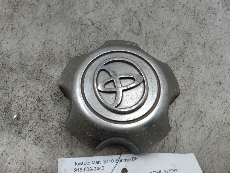 04 TOYOTA HIGHLANDER 16X6 ALLOY WHEEL DARK METAL CENTER CAP