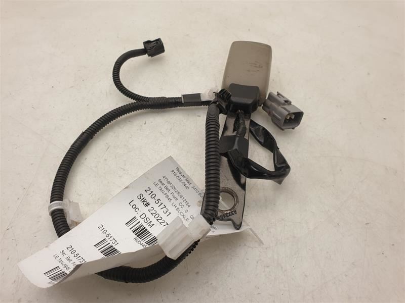 04 05 06 TOYOTA CAMRY LE DRIVER SIDE FRONT SEAT BELT BUCKLE ASSEMBLY