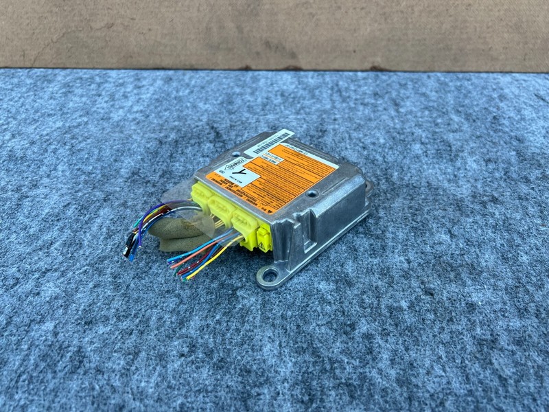 INFINITI M35H M37 M56 Q70 2011-2019 OEM UNDER CONSOLE MODULE UNIT (INTACT)