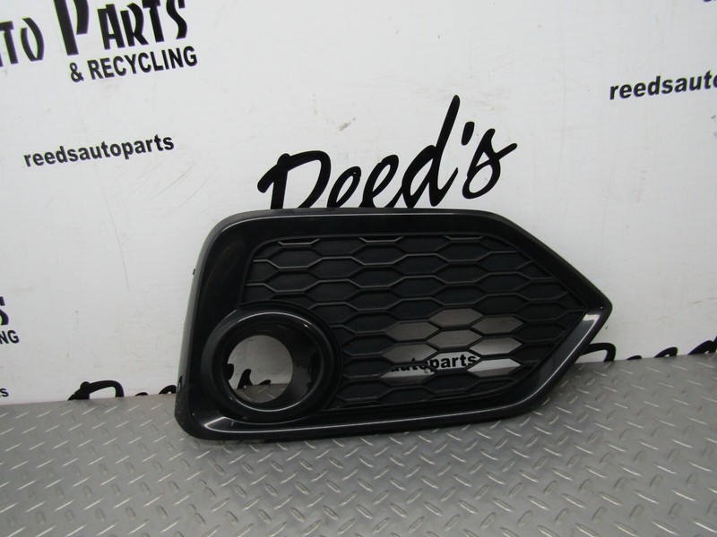2017-2019Honda Civic Si Front Bumper Right Passenger Fog Cover 71103-TGG-A2