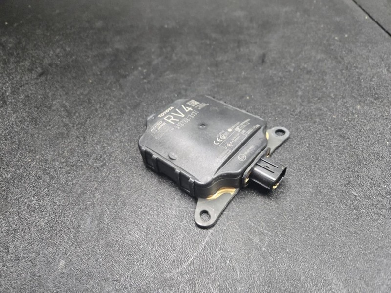 Rear Left Blind Spot Radar Sensor 2021 Toyota RAV4 88162-0R033 2020 2022 - 2025