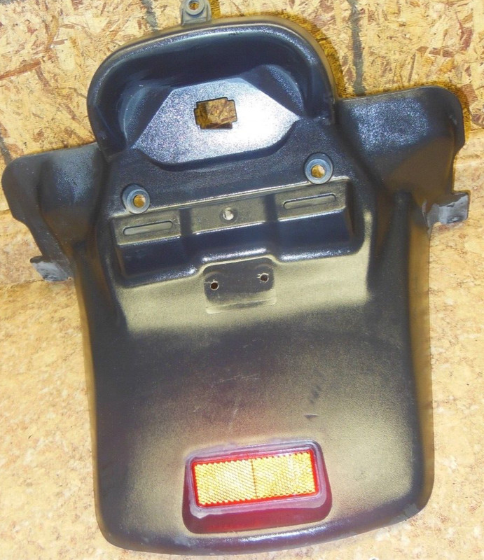 2005 Suzuki AN650 Burgman AN 650 Scooter Rear Back Fender Tail Wheel Well 05