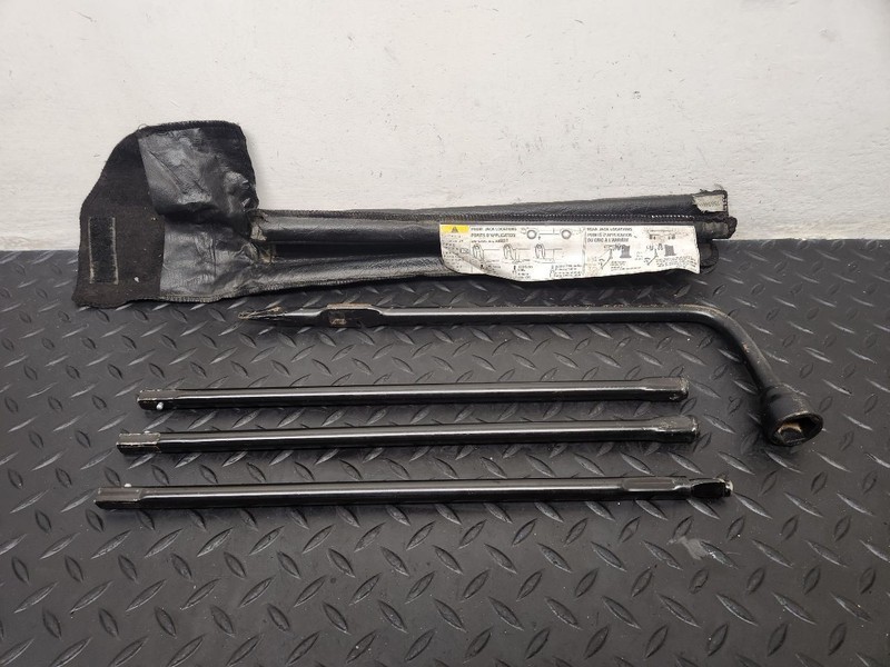 07-10 Chevrolet Tahoe Spare Jack Tool Kit W/ Pouch OEM 15854611