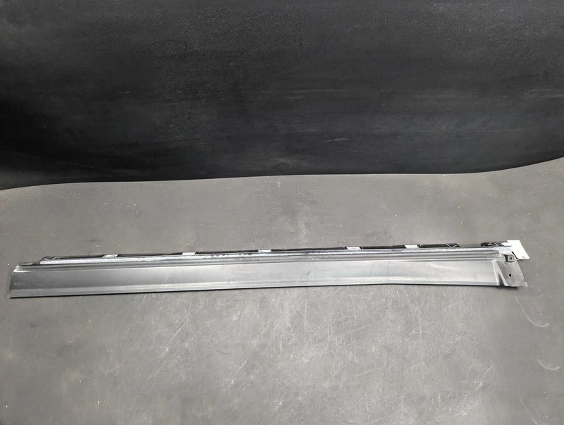 Right Rocker Panel Molding 2018 Ford Explorer FB53-7810154-ADW 2011 - 2018 2019
