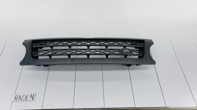 10-11 LAND RANGE ROVER SPORT FRONT CENTER RADIATOR GRILLE COVER OEM