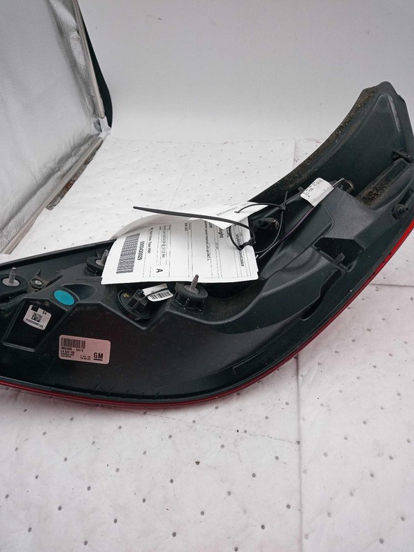 2017 Buick Regal Left Tail Light Assembly White OEM 710773 121K Miles