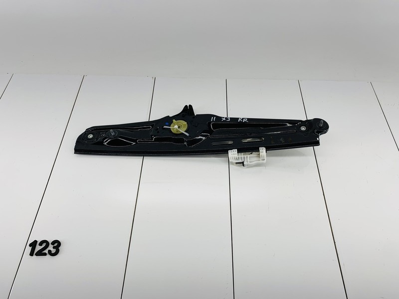 12-14 BMW X3 F25 REAR RIGHT PASSENGER SIDE DOOR WINDOW GLASS REGULATOR OEM