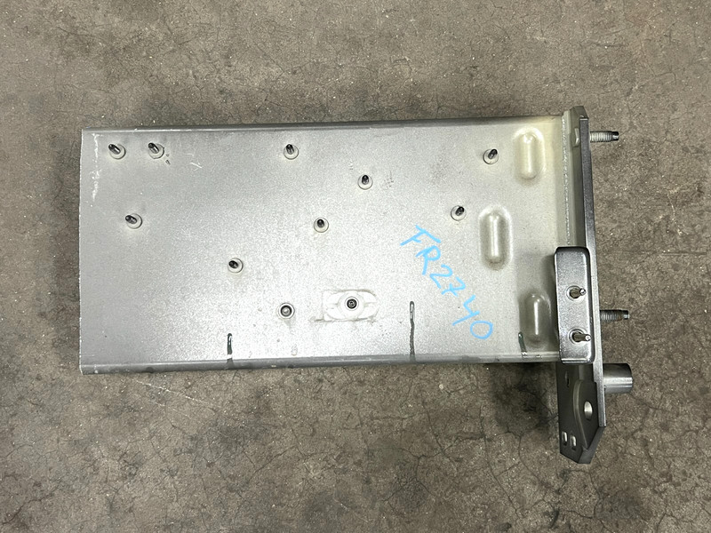 ⭐2016-2020 TESLA MODEL X FRONT RIGHT PASS FRAME RAIL APRON MOUNT CUT OEM LOT2740