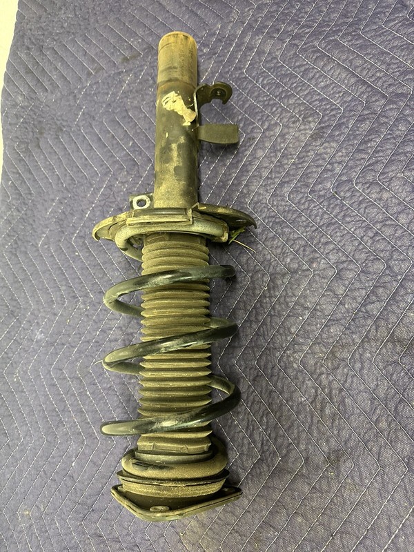 Front Left Strut Assembly Ford Focus 2012 2013 2014 2015 2016 2017 2018