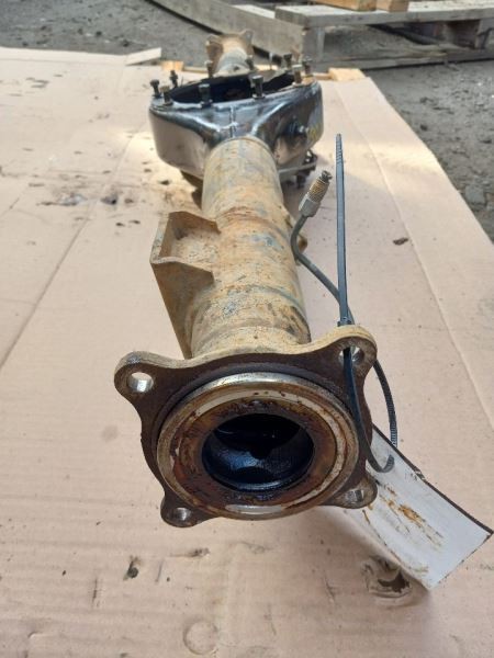 90 91 92 93 94 95 TOYOTA PICKUP AXLE HOUSING REAR AXLE 2WD