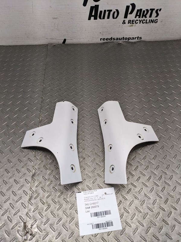 2007-2018 Jeep Wrangler JK OEM Windshield Reinforce Bracket Pair OEM1195044