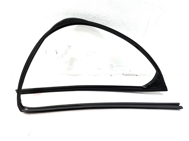2024 2025 BUICK ENVISTA FRONT PASSENGER RIGHT WINDOW GLASS RUN CHANNEL SEAL OEM