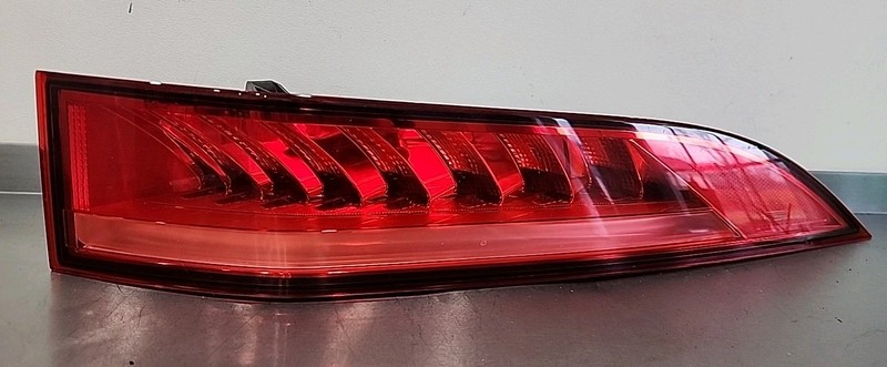 2017 Thru 2020 Jaguar F-Pace Right Side Quarter Panel Mounted Taillight OE RH