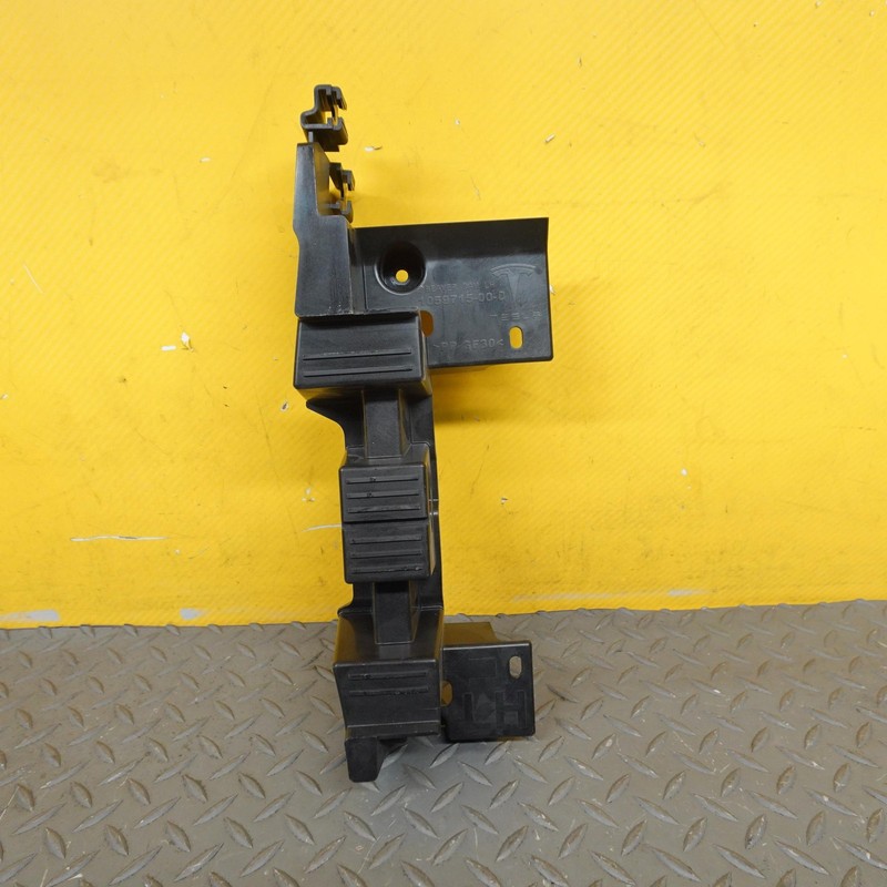 2016-2020 TESLA MODEL X REAR LEFT SIDE 2ND ROW FLOOR CARPET SPACER BRACKET OEM