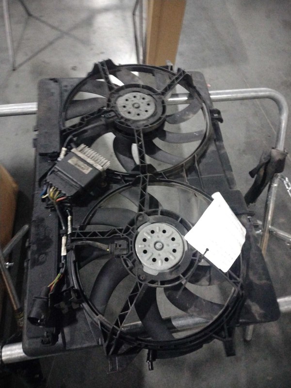 2010 AUDI A4 Engine Cooling Fan Motor OEM 8K0121207A Black 124k Miles