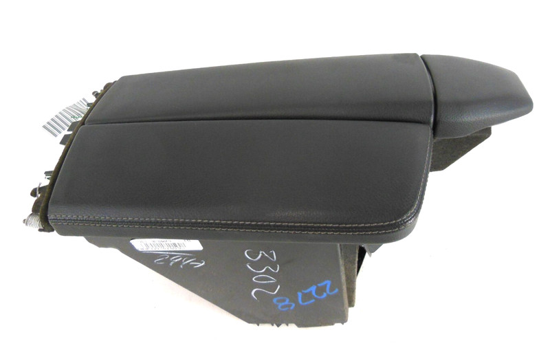 2013-2016 Mercedes-Benz GL450 Front Center Armrest Compartment OEM A1666800819