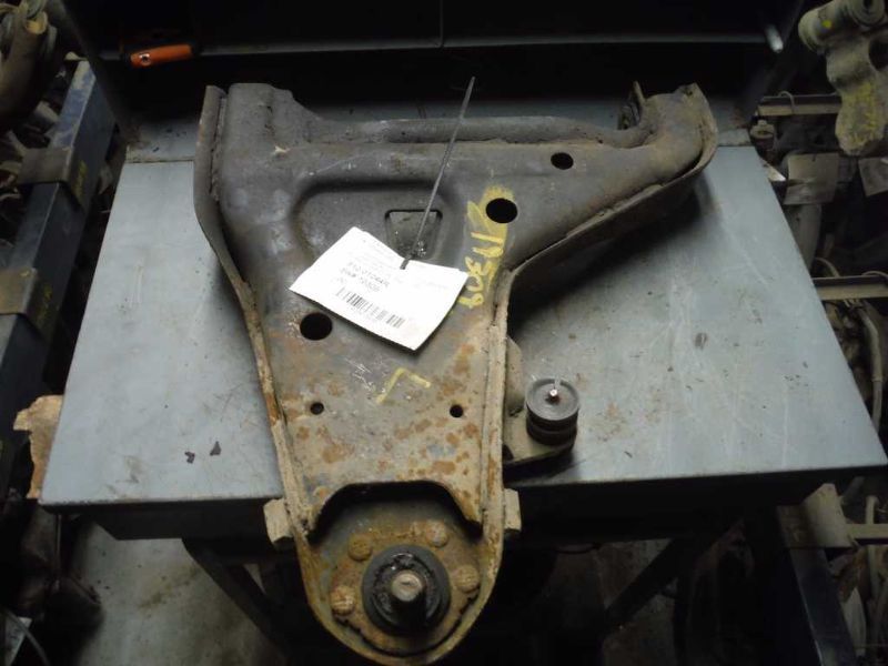 00 01 02 03 04 S10 PICKUP R. LOWER CONTROL ARM FR 76930