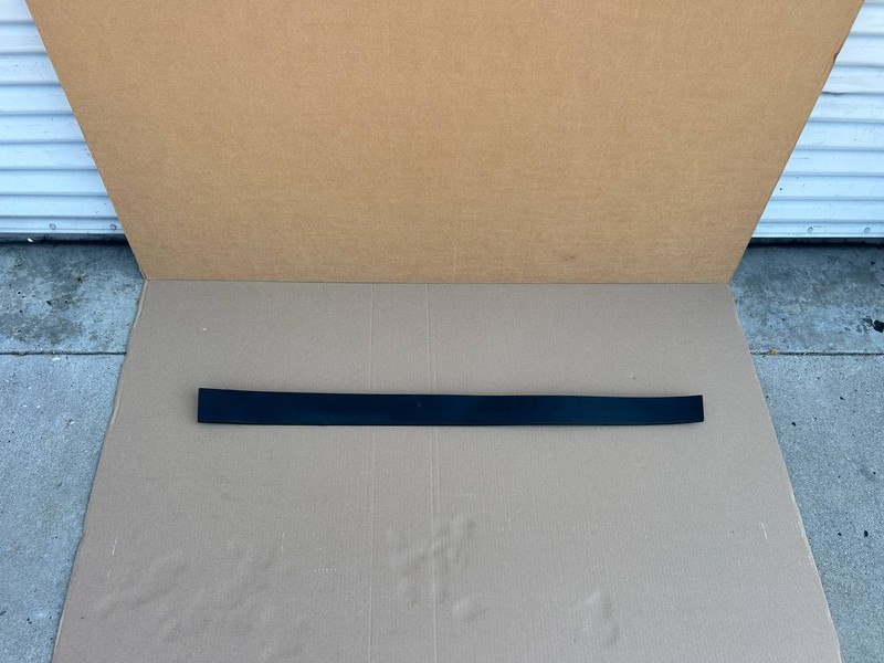 ✅ OEM 16-20 TESLA MODEL X DOOR MOLDING TRIM RIGHT 1035120-00-D