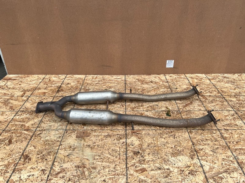 NISSAN 370Z 2009-2021 OEM MUFFLER EXHAUST MID PIPE TUBE ASSEMBLY 65K