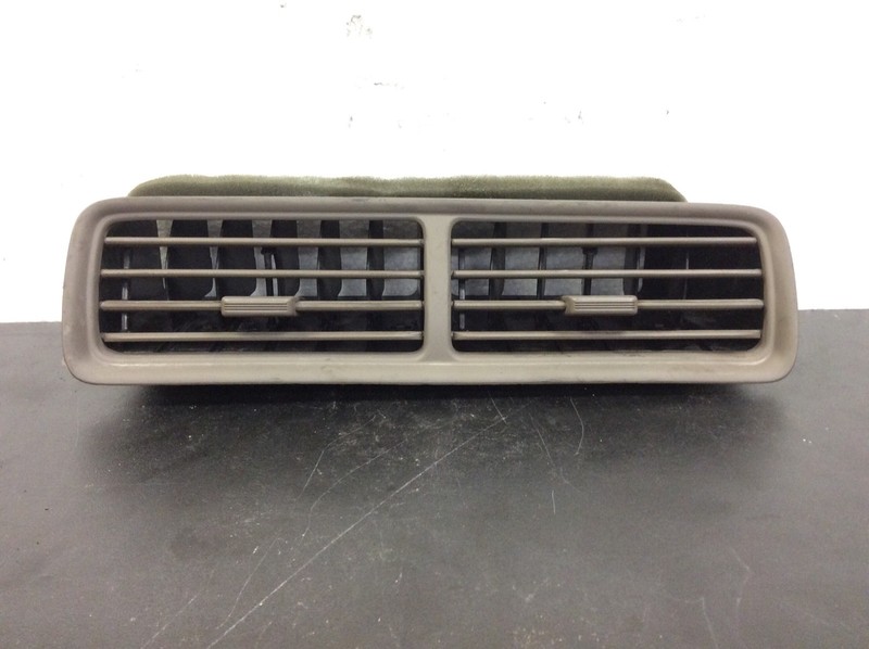 97 98 99 Acura CL Center Vent Climate Air Outlet Grille Assy Brown Used OEM