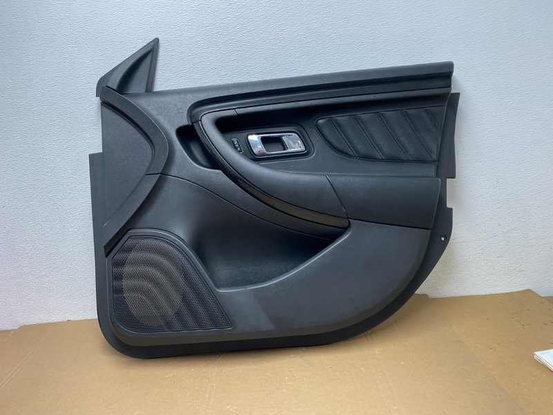 2013 - 2019 Ford Taurus Front Right Passenger Side Door Trim Panel OEM AD7866 DW
