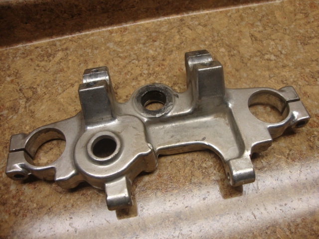 1986 Kawasaki Vulcan VN750 VN 750 Triple Tree Fork Clamp Mount Bracket Top 86