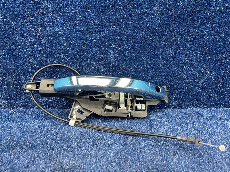 2014-2018 GMC Sierra 1500 SLT Front Left Outer Door Handle Chrome OEM