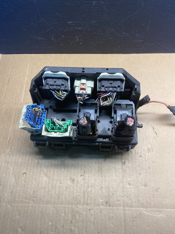 2011 2014 Dodge Durango Grand CherokeeFusebox Fuse Box Relay Module AB7502 DG