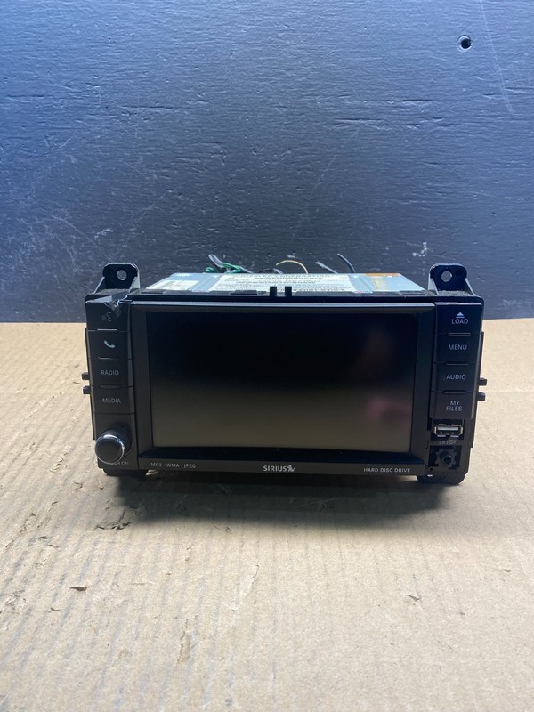 2011 Jeep Grand Cherokee Navigation CD Player Satellite Radio AC2704