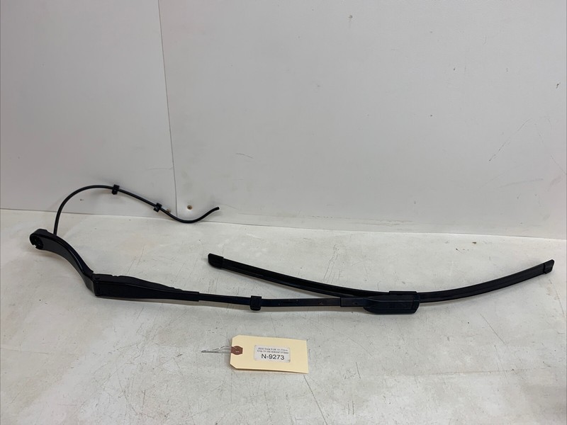 17-22 TESLA MODEL 3 RH WINDSHIELD WIPER ARM 1621687-00-A/1621685-00-A 9273 U18
