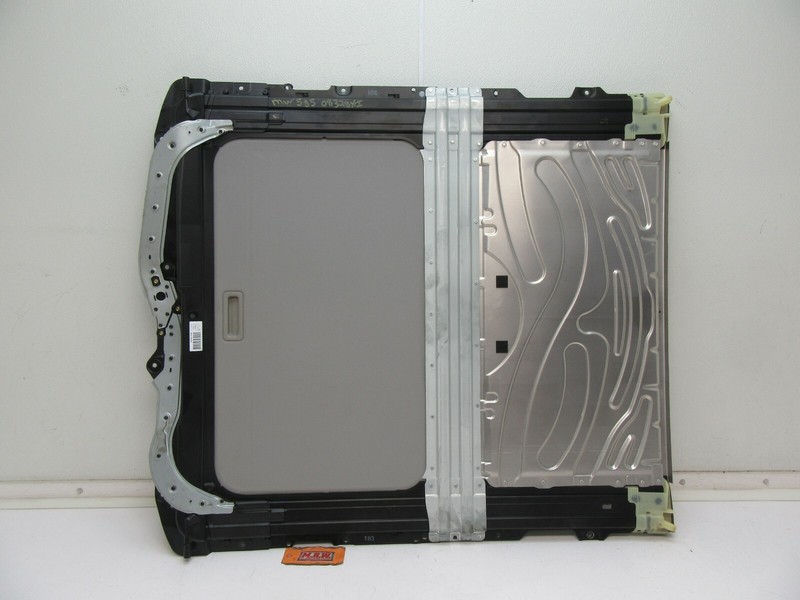 SUN ROOF TRACK MOTOR GLASS WINDOW HEADLINER SHADE COVER for BMW 323 325 328 330