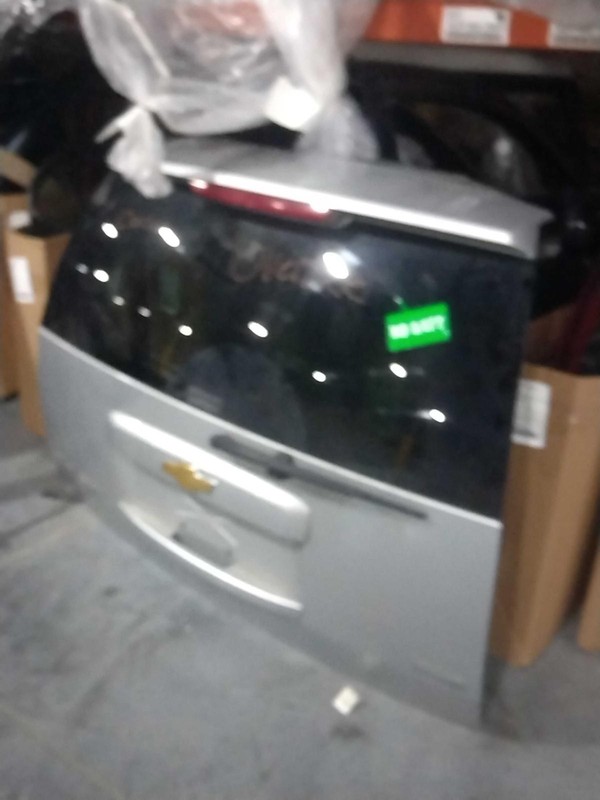 Used Deck Lid fits: 2012 Chevrolet Suburban 1500 w/o privacy tint glass manual l