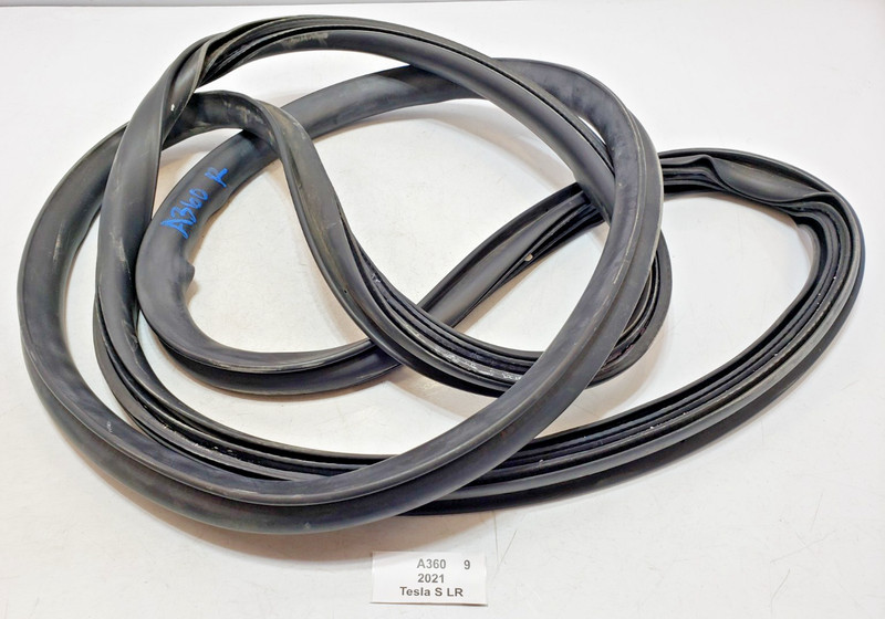✅ 2016-2021 OEM Tesla Model S Rear Tailgate Liftgate Trunk Rubber Seal