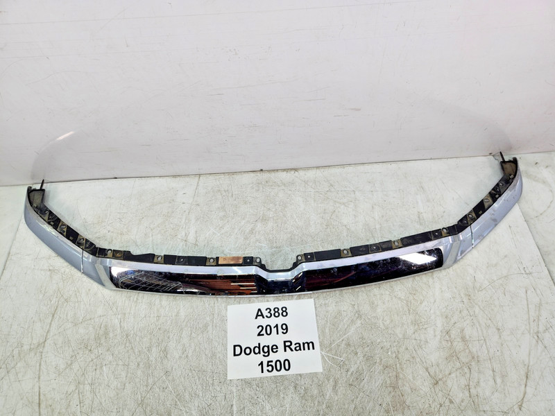 ✅ 19-24 OEM RAM 1500 Tradesman Front Bumper Center Upper Grille Molding Trim