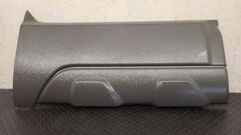 02-06 Chevrolet Avalanche Rear Right Door Lower Cladding Molding OEM 15086526