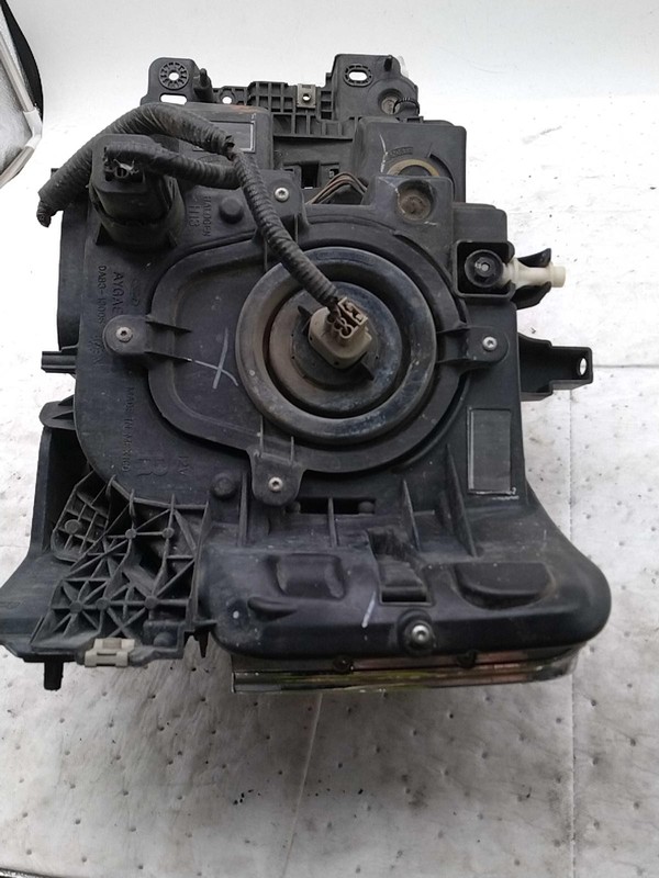 2016 Ford Flex Right Headlight Assembly Grey Used, Scratch on Lens, 147K Miles