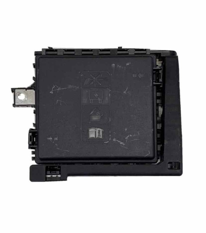 20 21 CHEVY EQUINOX ENGINE FUSE BOX RELAY ASSY OEM 84303338