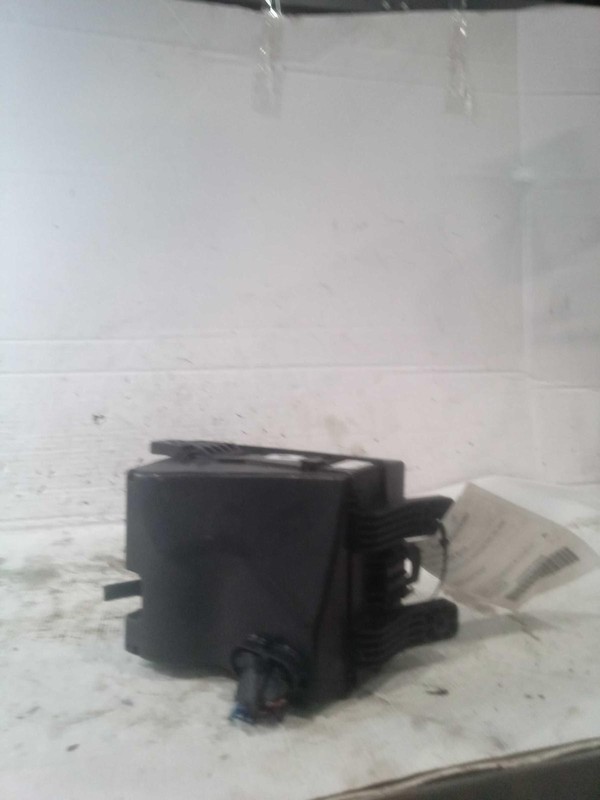 2015 Hyundai Tucson OEM Fuse Box 913072S320 Black 140K Miles - Used