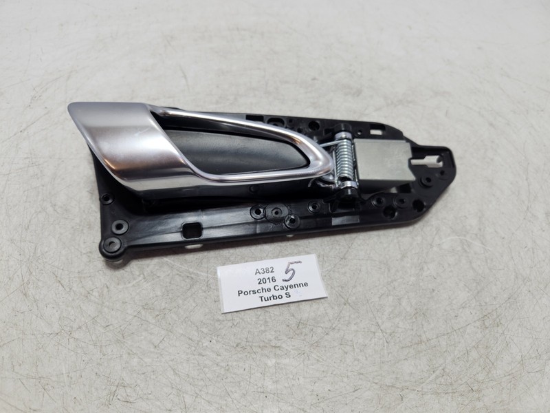✅ 11-18 OEM Porsche Cayenne Turbo S 958 Rear Right Interior Door Handle