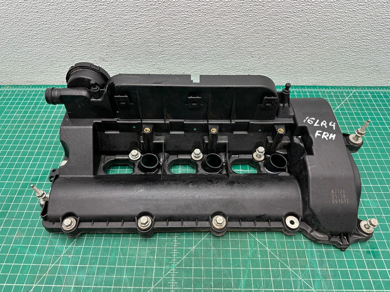 14-20 Range Rover 3.0L engine RIGHT PASSENGER SIDE CYLINDER HEAD COVER OEM