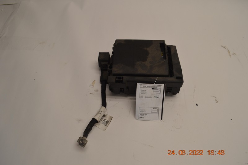 2017-2019 GMC ACADIA 3.6L GASOLINE ENGINE FUSE BOX RELAY MODULE UNIT OEM