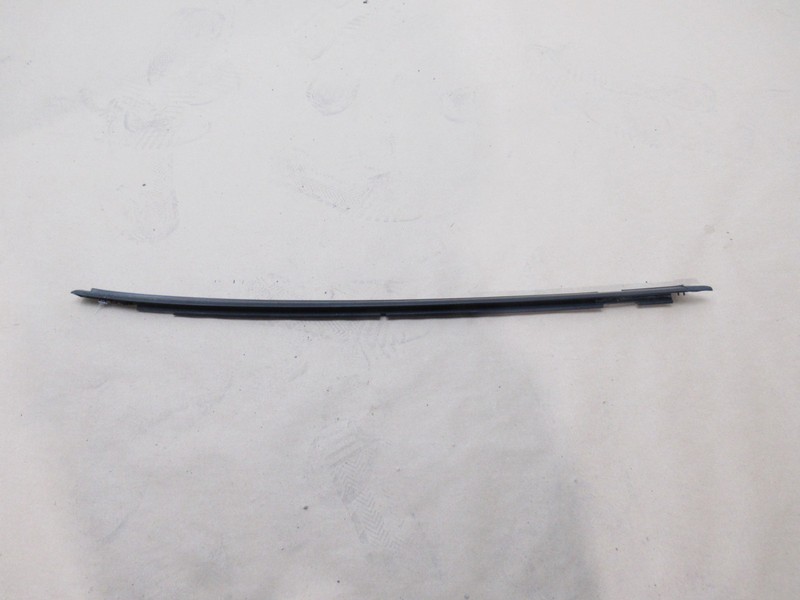 Fiat 124 Spider 2018 Right Door Window Channel Belt Molding Seal 15-20 *