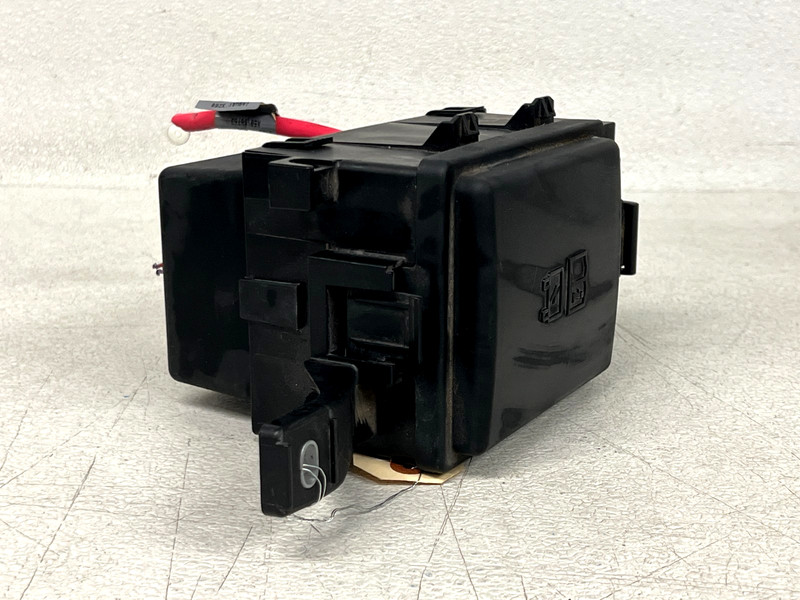 β2016-2020 JAGUAR XF 3.0L ENGINE FUSE RELAY JUNCTION BOX MODULE ASSY OEM LOT2718