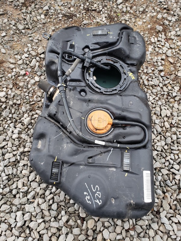 2011 - 2019 Ford Fiesta 1.6L Fuel Gas Tank Reservoir Oem.