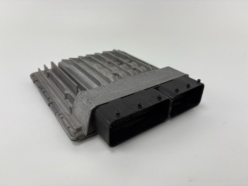 2007 - 2010 BMW X3 Engine Electronic Control Module ECM Unit PIN 7576670 OEM