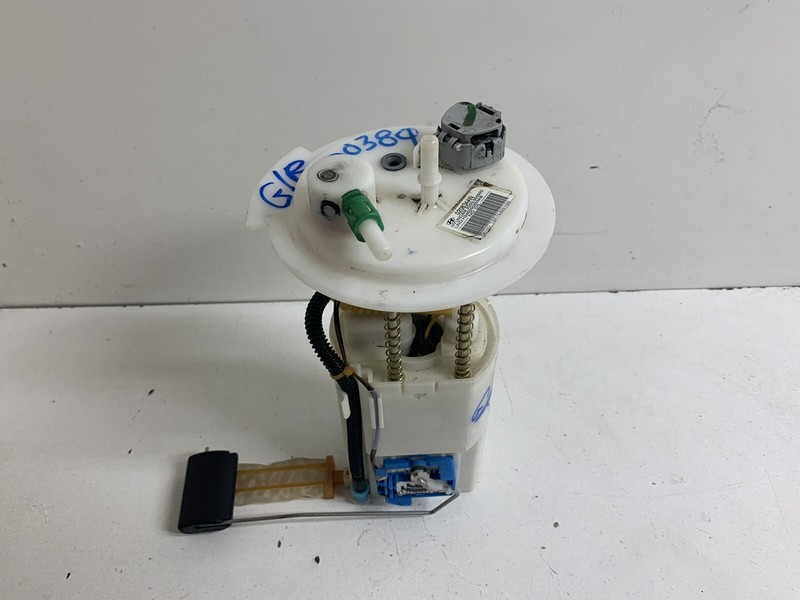 2006-2008 Hyundai Sonata 2.4L Fuel Pump w Sending Unit & Bracket Oem
