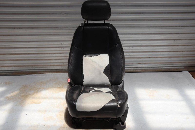 2012-2014 CADILLAC ESCALADE FRONT LEFT DRIVER SIDE SEAT COMPLETE BLACK OEM