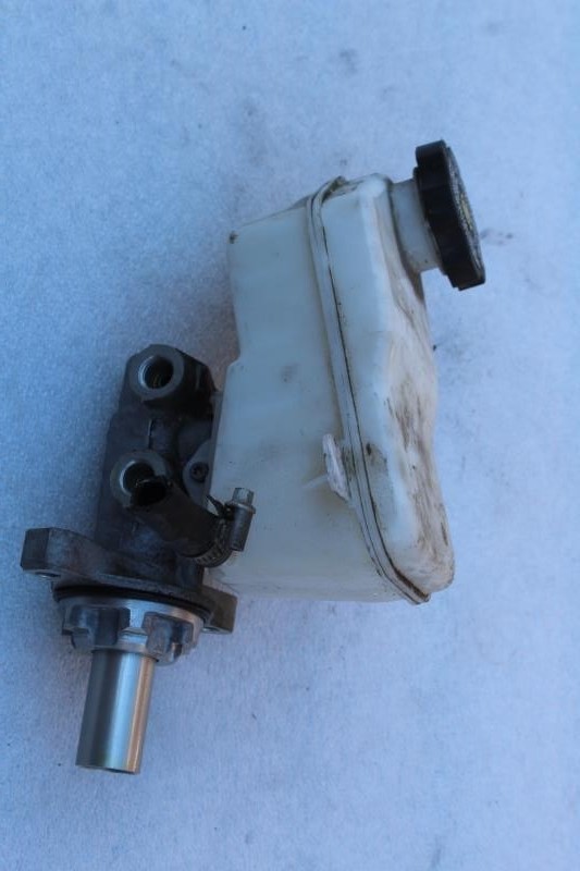 2016 CHEVROLET VOLT BRAKE MASTER CYLINDER WITH RESERVOIR