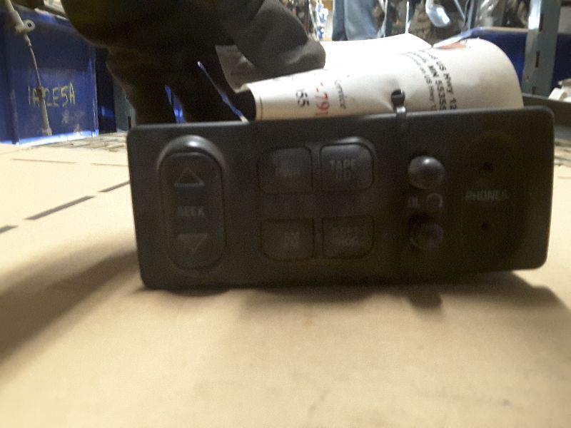 00 01 02 03 MONTANA AUDIO EQUIPMENT REAR CONTROL OPT UK6 85545